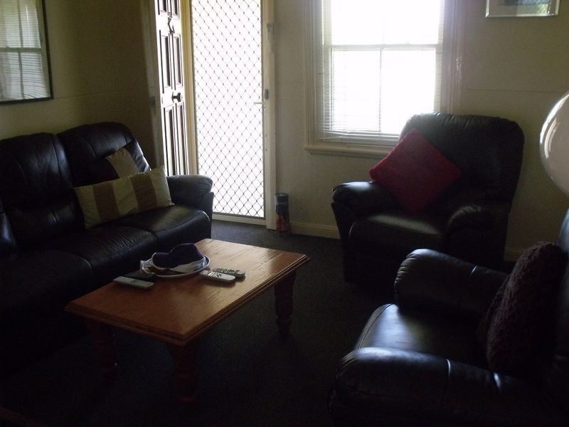 20 Parkes Street, Cowra NSW 2794