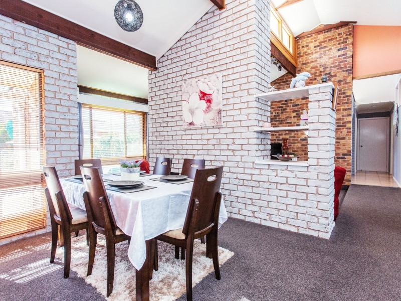 20 Taronga Drive, Cowra NSW 2794