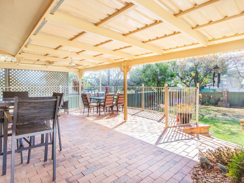 20 Taronga Drive, Cowra NSW 2794