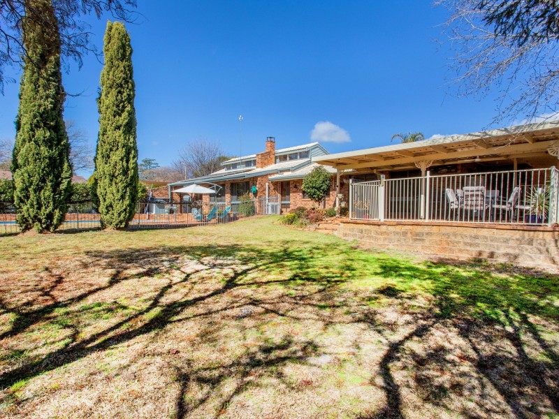 20 Taronga Drive, Cowra NSW 2794