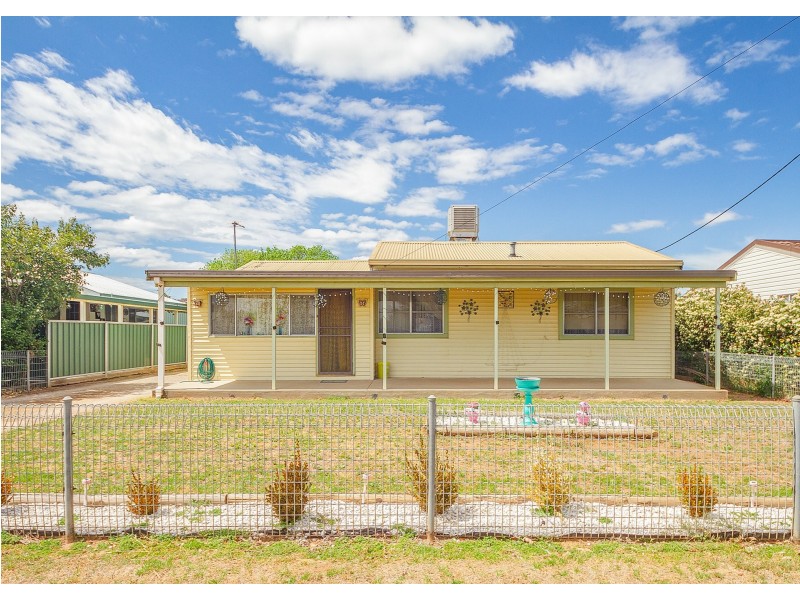 25 Kite Street, Cowra NSW 2794