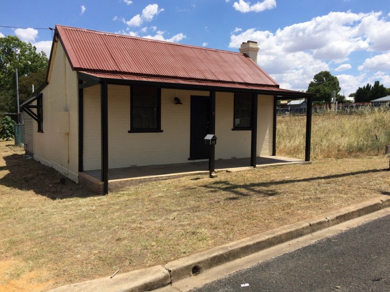 65 Brougham St, Cowra NSW 2794