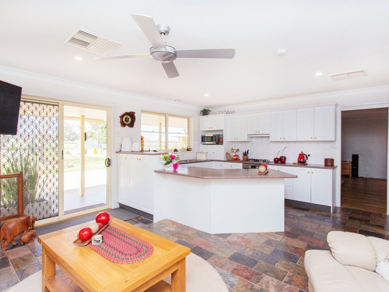 53 Jukes Lane, Cowra NSW 2794