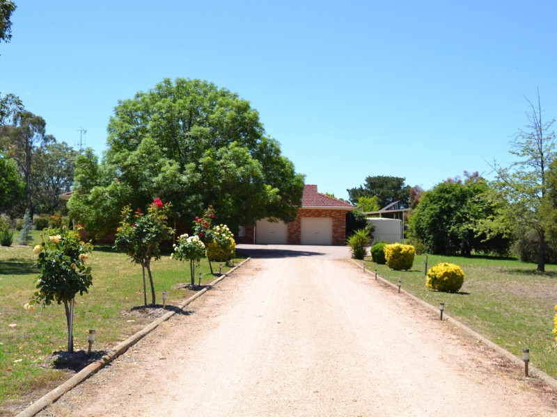 53 Jukes Lane, Cowra NSW 2794