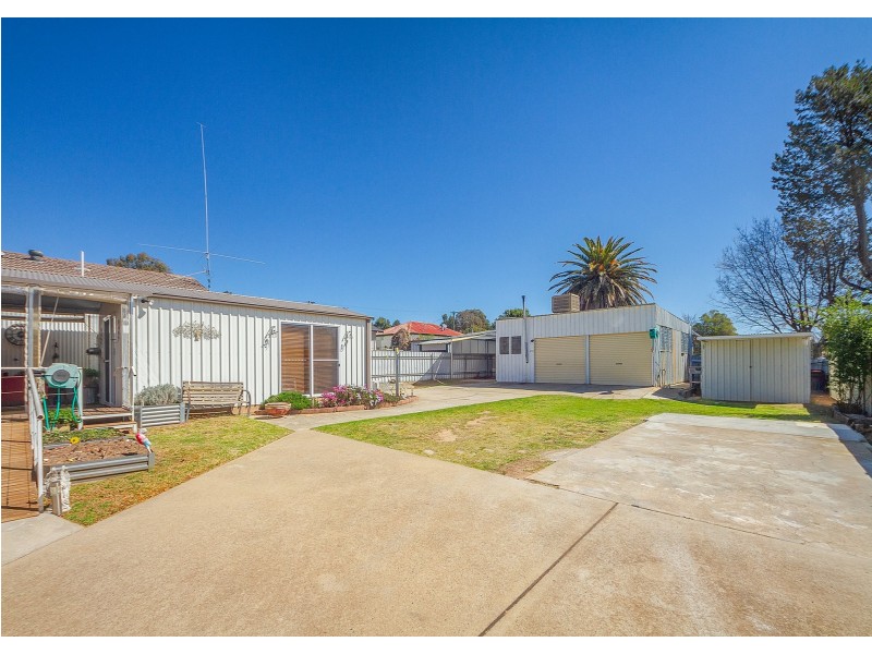 48 Darling Avenue, Cowra NSW 2794