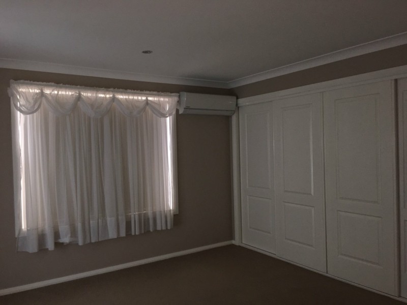 Unit B/49 Vaux St, Cowra NSW 2794