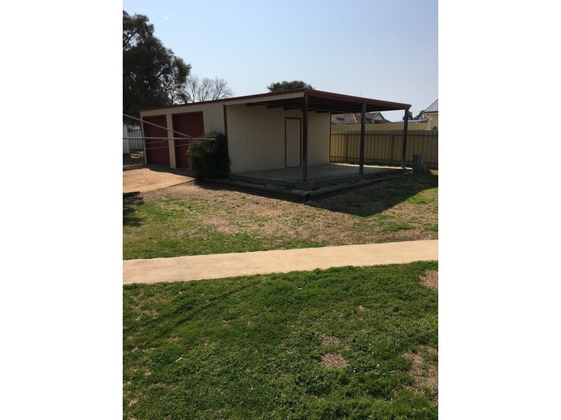 34 Courallie St, Cowra NSW 2794