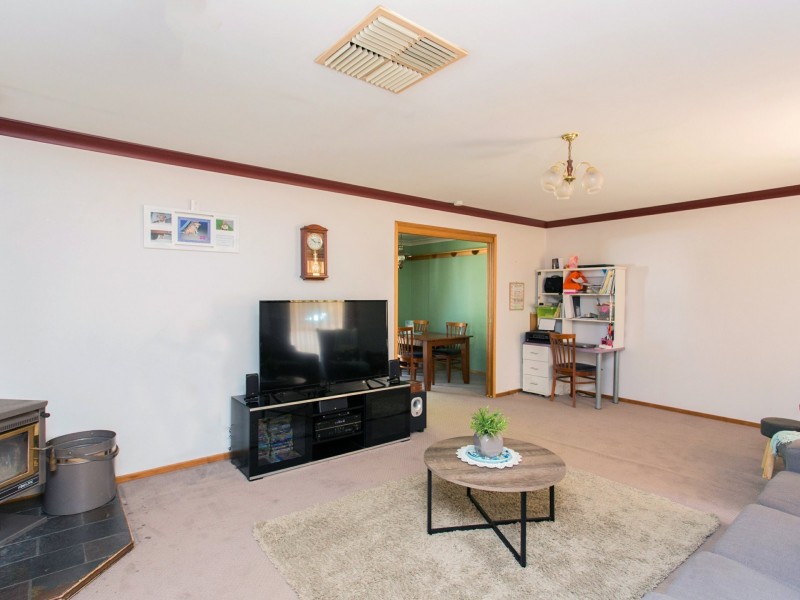 20 Chapman Street, Cowra NSW 2794