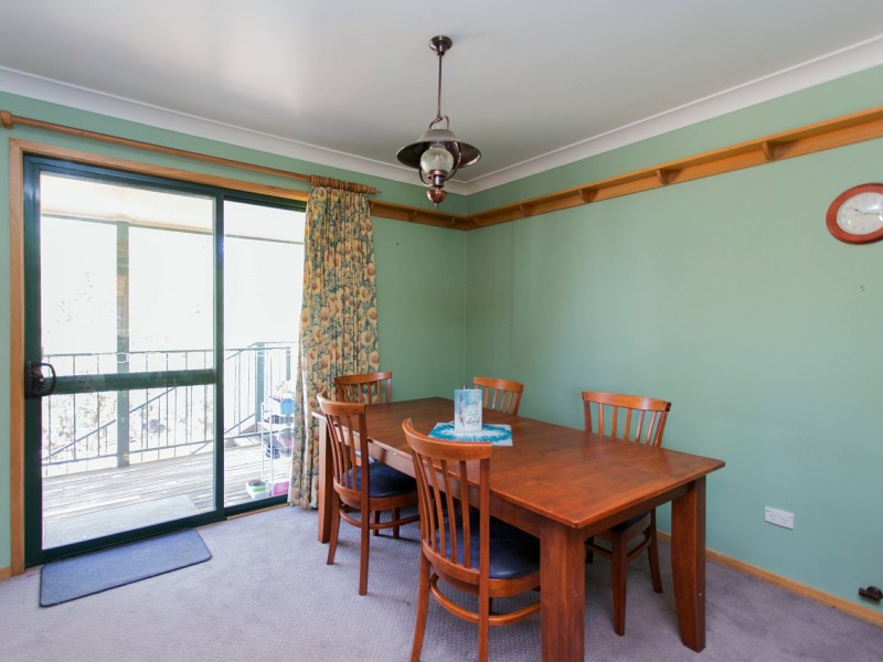 20 Chapman Street, Cowra NSW 2794