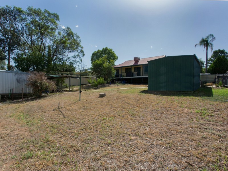 20 Chapman Street, Cowra NSW 2794