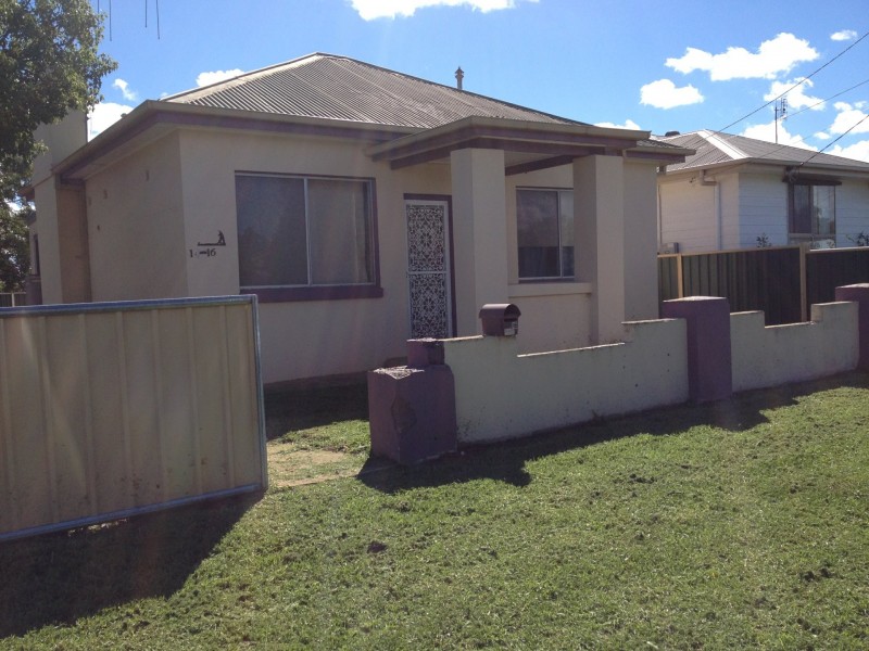 16 Kite St, Cowra NSW 2794