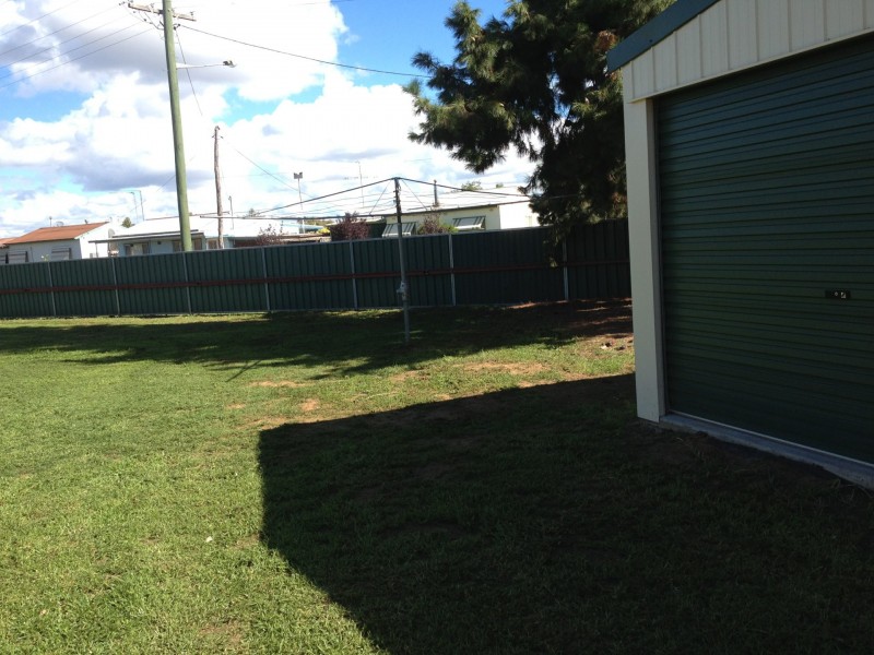 16 Kite St, Cowra NSW 2794