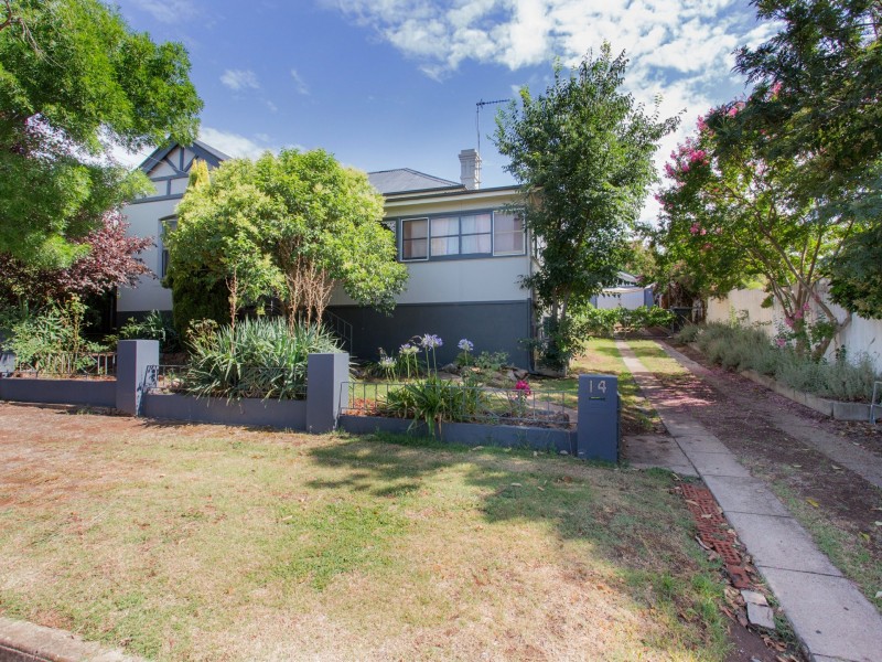 14 Daly Street, Cowra NSW 2794