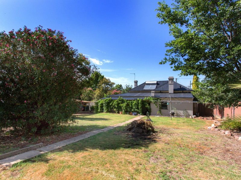 14 Daly Street, Cowra NSW 2794