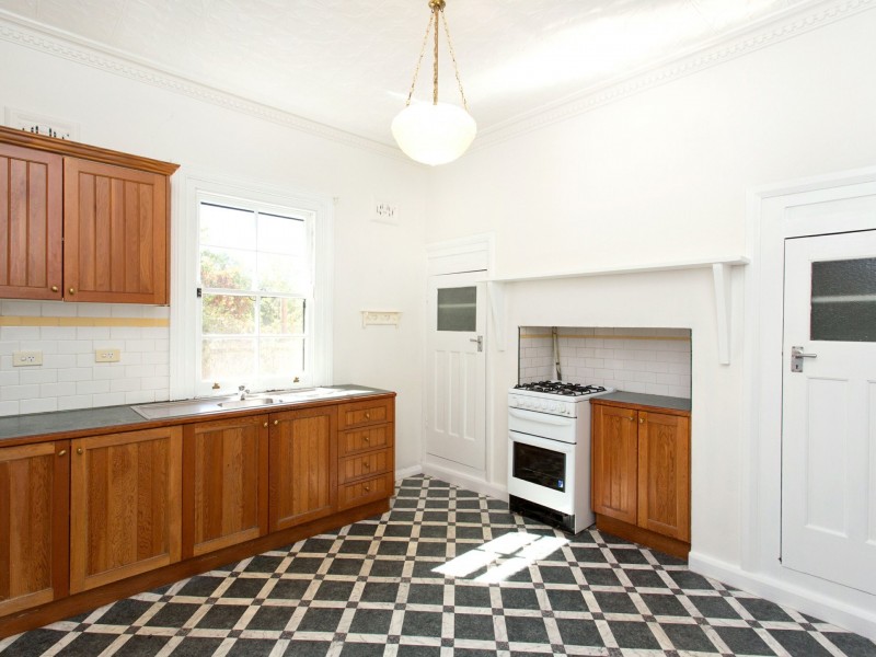 53 Waratah Street, Cowra NSW 2794
