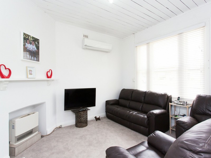 11 Railway Street, Cowra NSW 2794