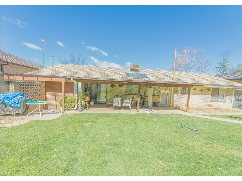 14 Comerford Street, Cowra NSW 2794