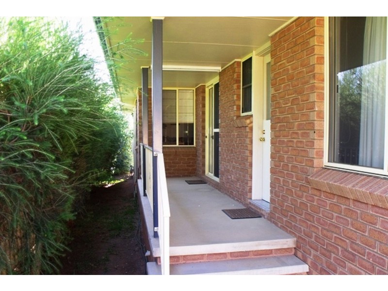 5 Pitt Street, Cowra NSW 2794