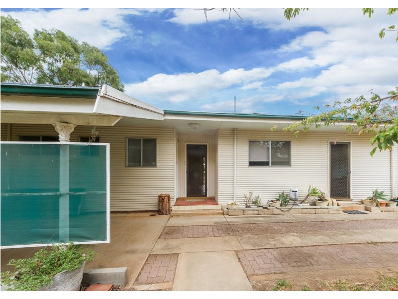 22 Henderson St, Cowra NSW 2794