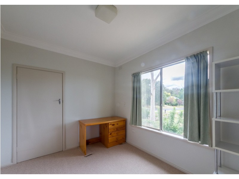 22 Henderson St, Cowra NSW 2794