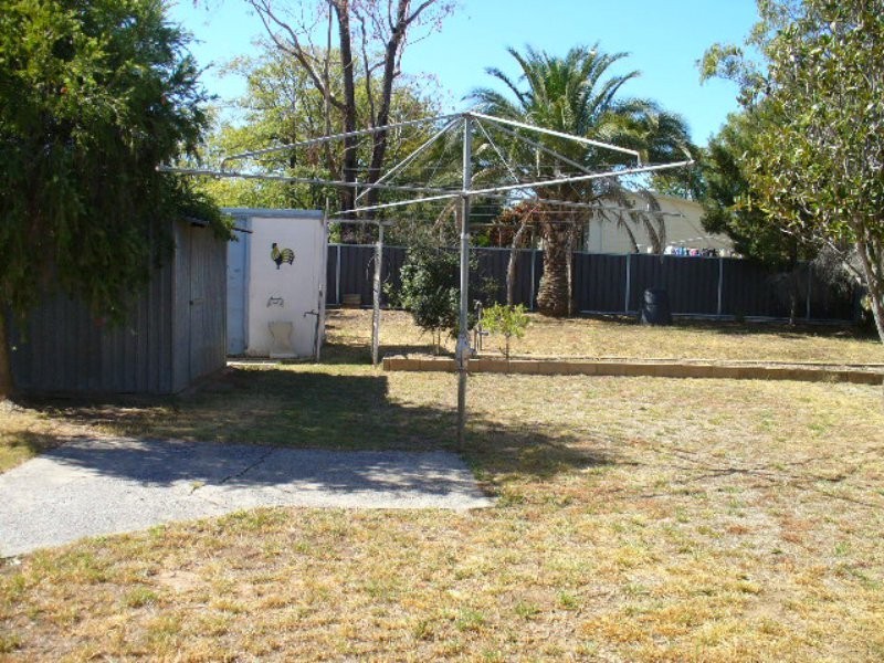 15 Hood St, Cowra NSW 2794