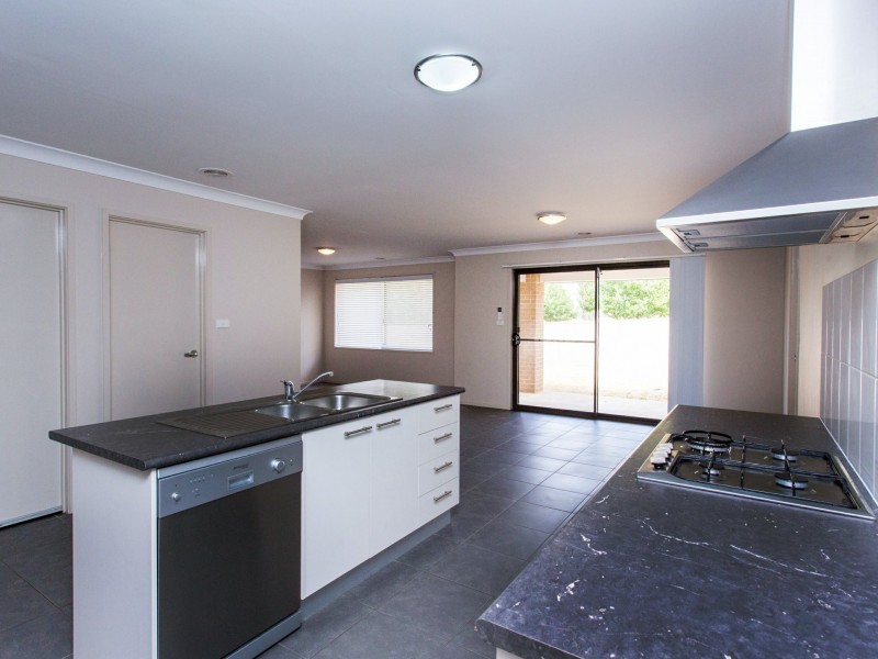 7 Harvest Ct, Cowra NSW 2794