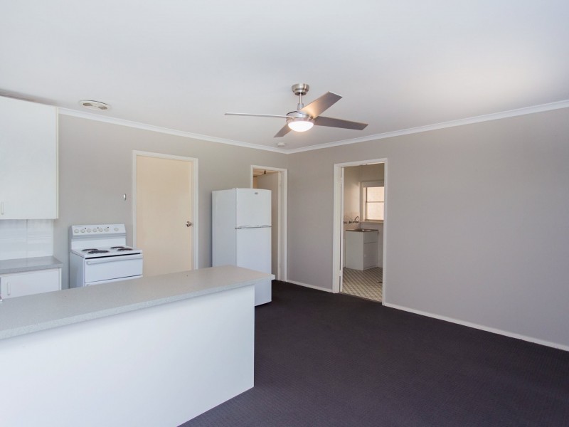 2/8 Pitt Street, Cowra NSW 2794