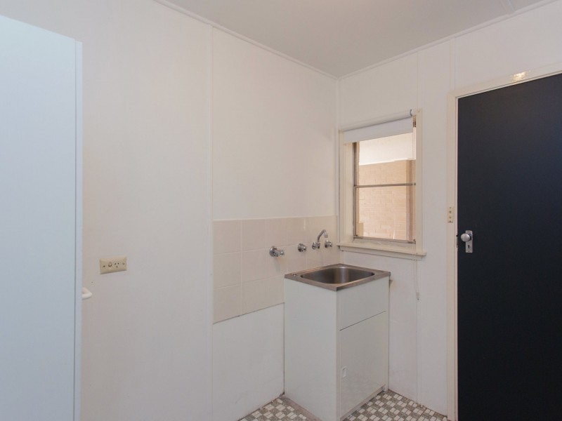 2/8 Pitt Street, Cowra NSW 2794