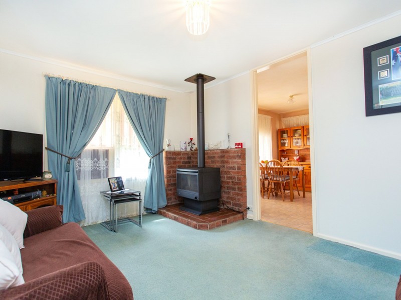 12 Bahloo Street, Cowra NSW 2794