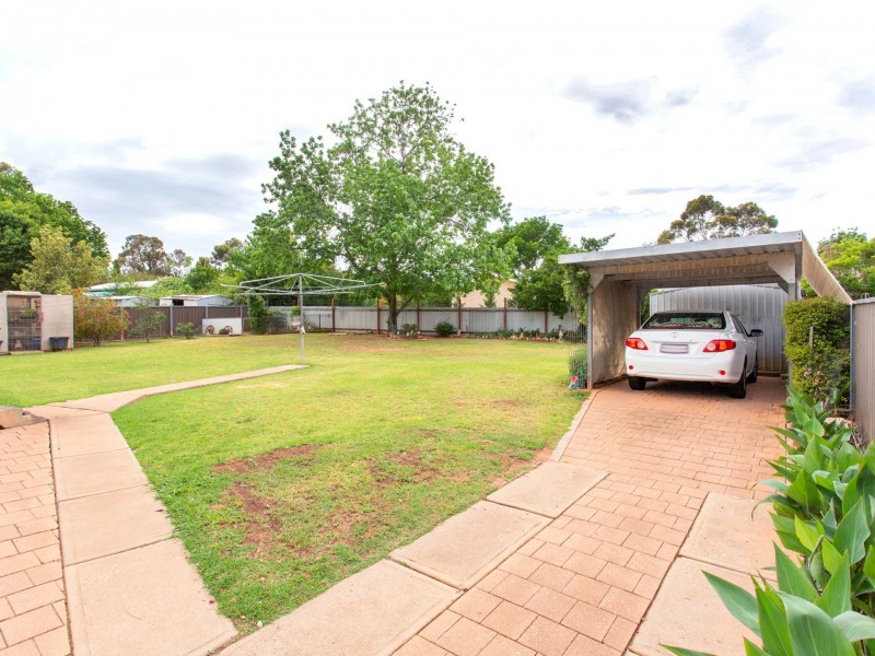 12 Bahloo Street, Cowra NSW 2794