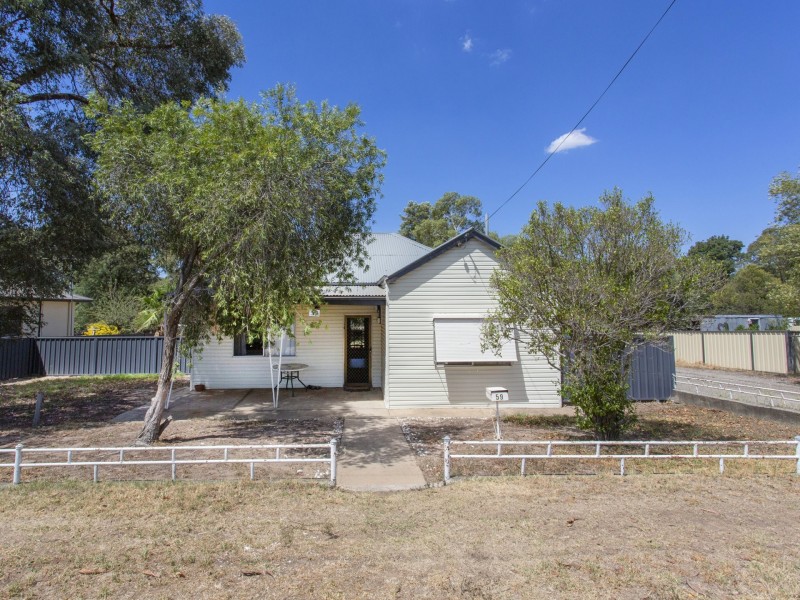 59 Fitzroy Ave, Cowra NSW 2794