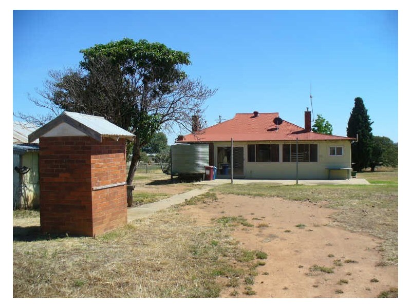 55 Calare Street, Cowra NSW 2794