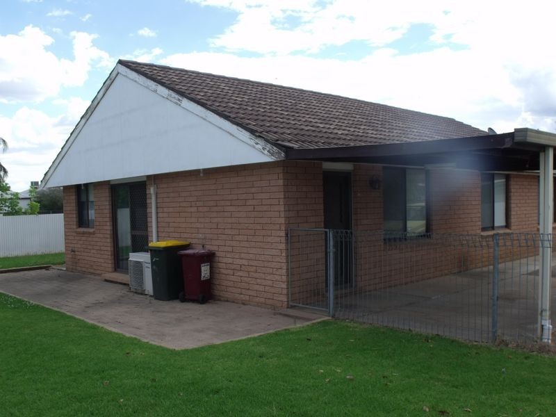23c Lee Street, Cowra NSW 2794