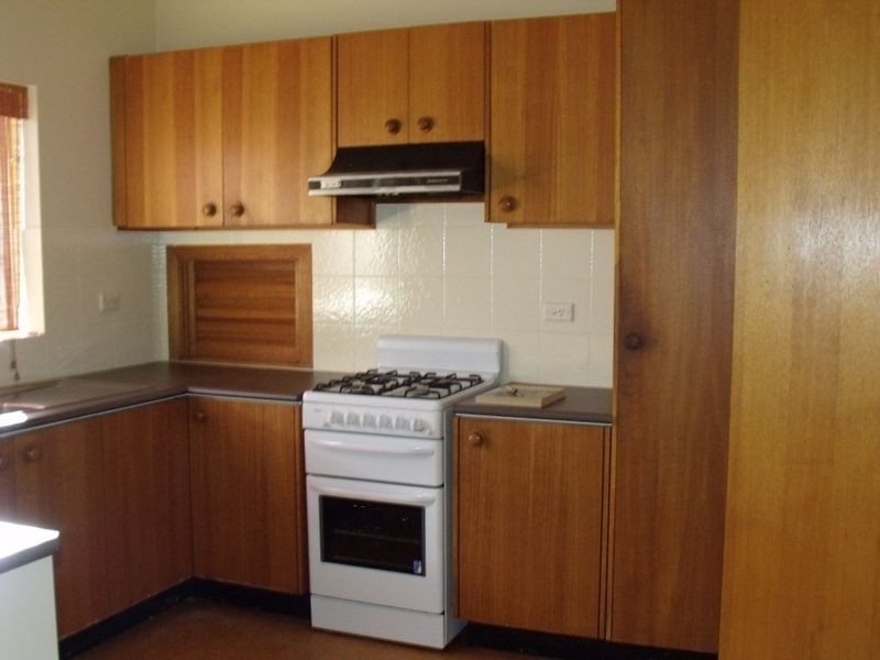 32 Liverpool Street, Cowra NSW 2794
