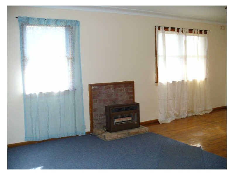 34 Logan Street, Cowra NSW 2794