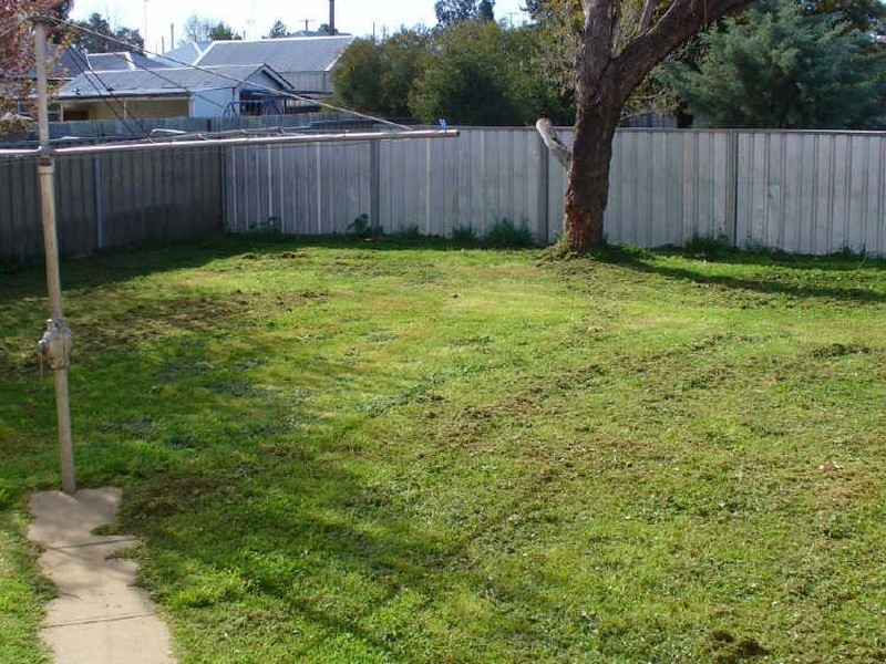 34 Logan Street, Cowra NSW 2794