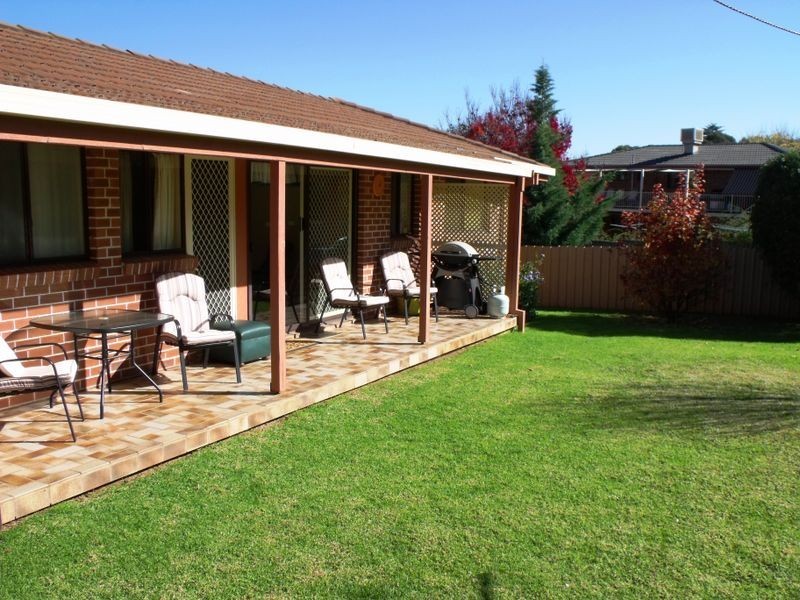 20 Nambucca Circuit, Cowra NSW 2794