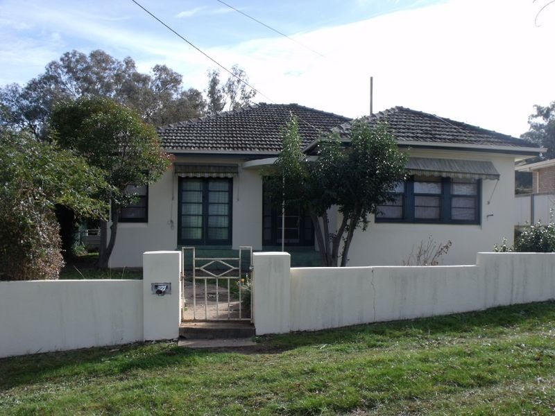 72 Lynch Street, Cowra NSW 2794