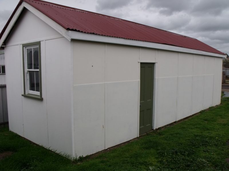 2 Macassar Street, Cowra NSW 2794