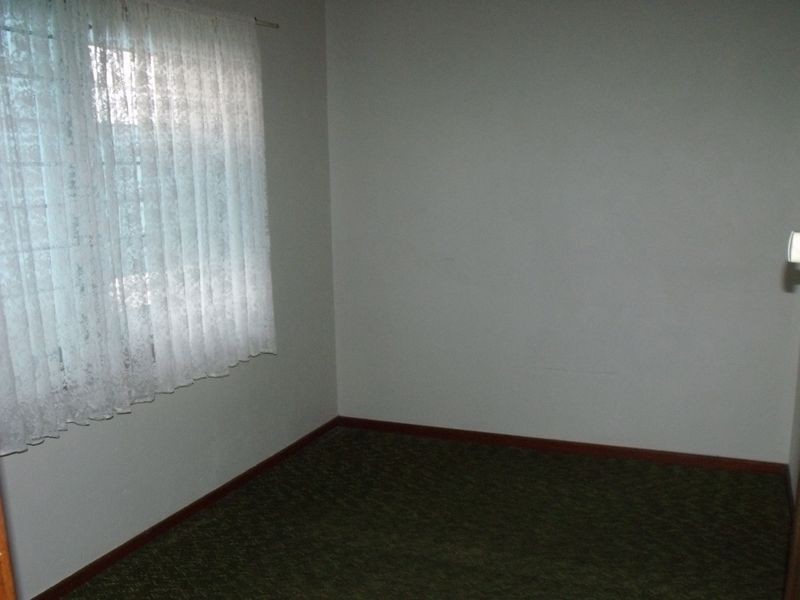 2 Macassar Street, Cowra NSW 2794