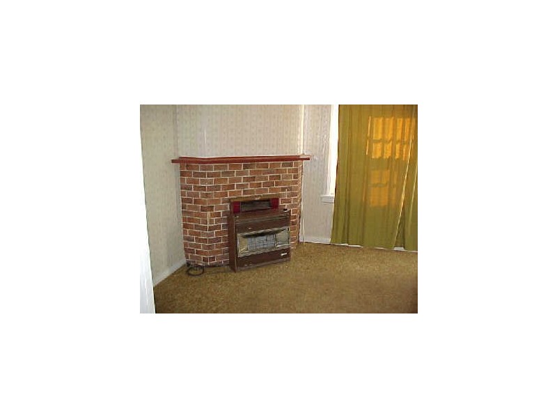 8 Whitby Street, Cowra NSW 2794