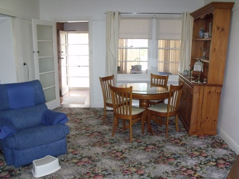 11 Argoon Street, Cowra NSW 2794