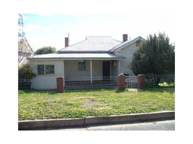 6 Nelson Street, Cowra NSW 2794