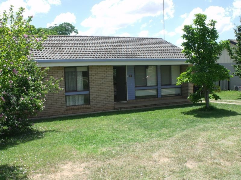 26 Newcombe Street, Cowra NSW 2794