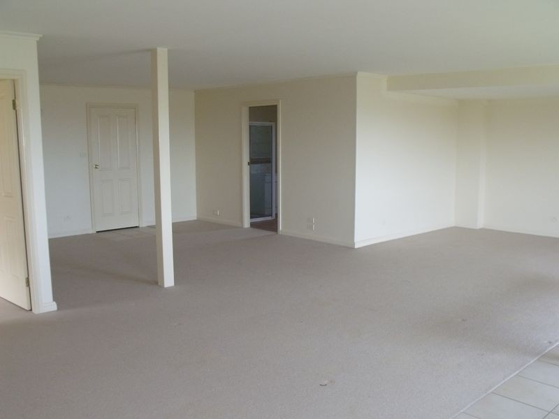 2 Paris Place, Cowra NSW 2794