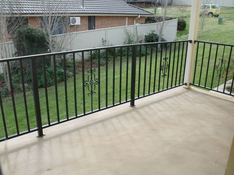 2 Paris Place, Cowra NSW 2794