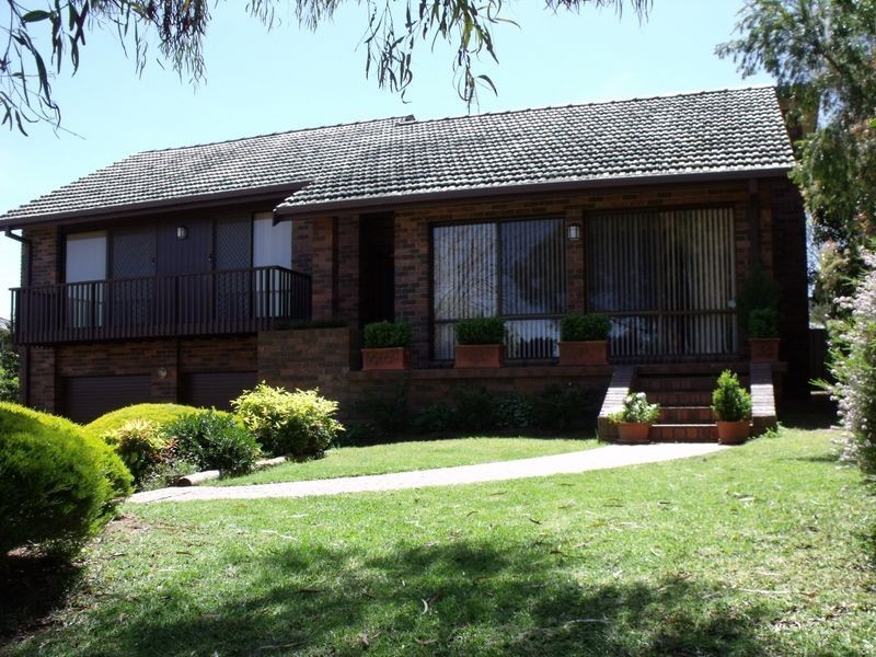 9 Amaroo Avenue, Cowra NSW 2794