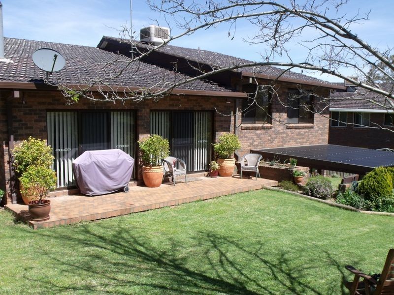 9 Amaroo Avenue, Cowra NSW 2794