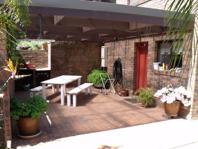 9 Amaroo Avenue, Cowra NSW 2794