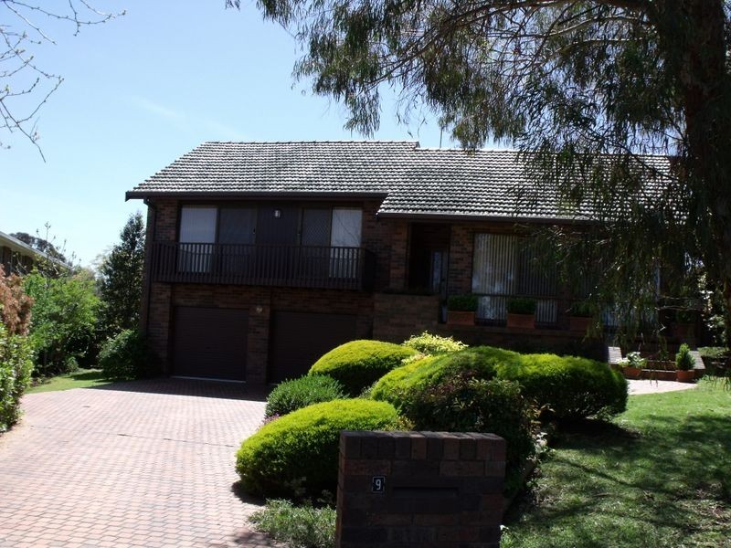 9 Amaroo Avenue, Cowra NSW 2794